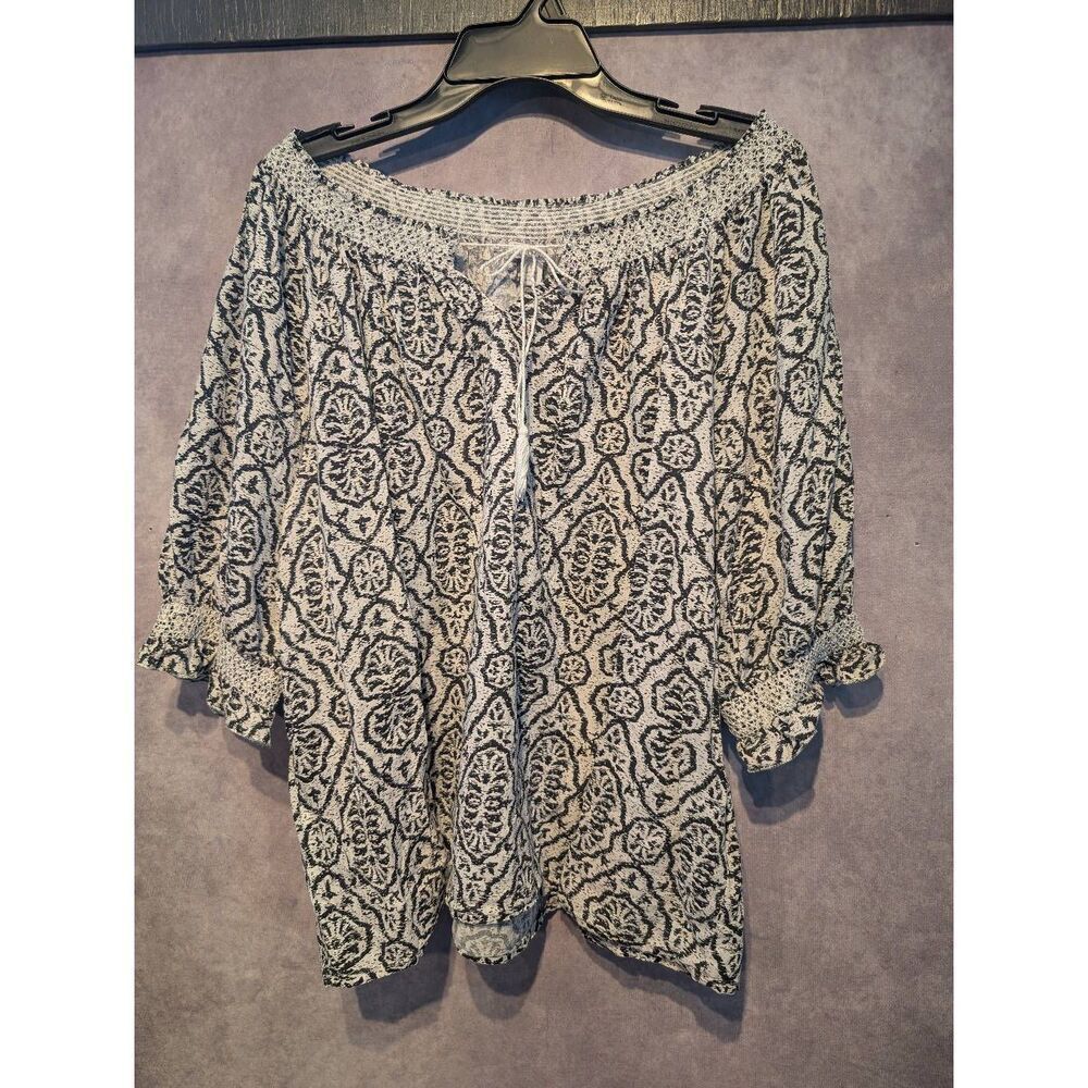 Relativity off the shoulder top size 2x